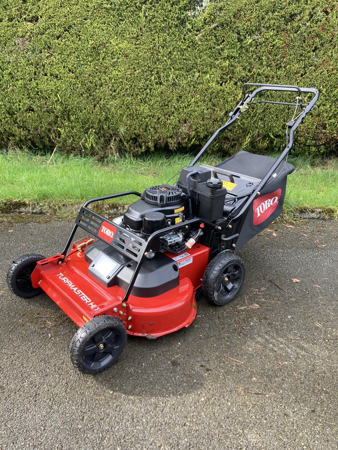 Lawn mower gallery image 24